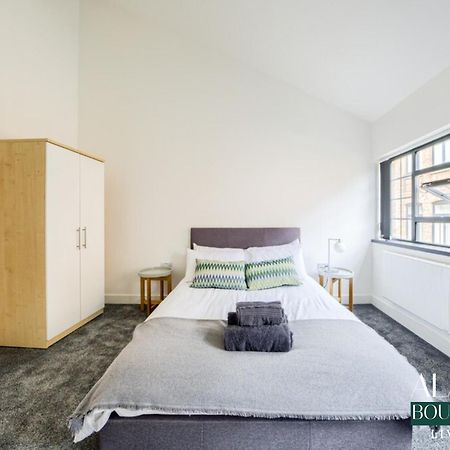 Luxury 3 Floor Townhouse Birmingham - Alara Boutique Living Apartment Exterior photo