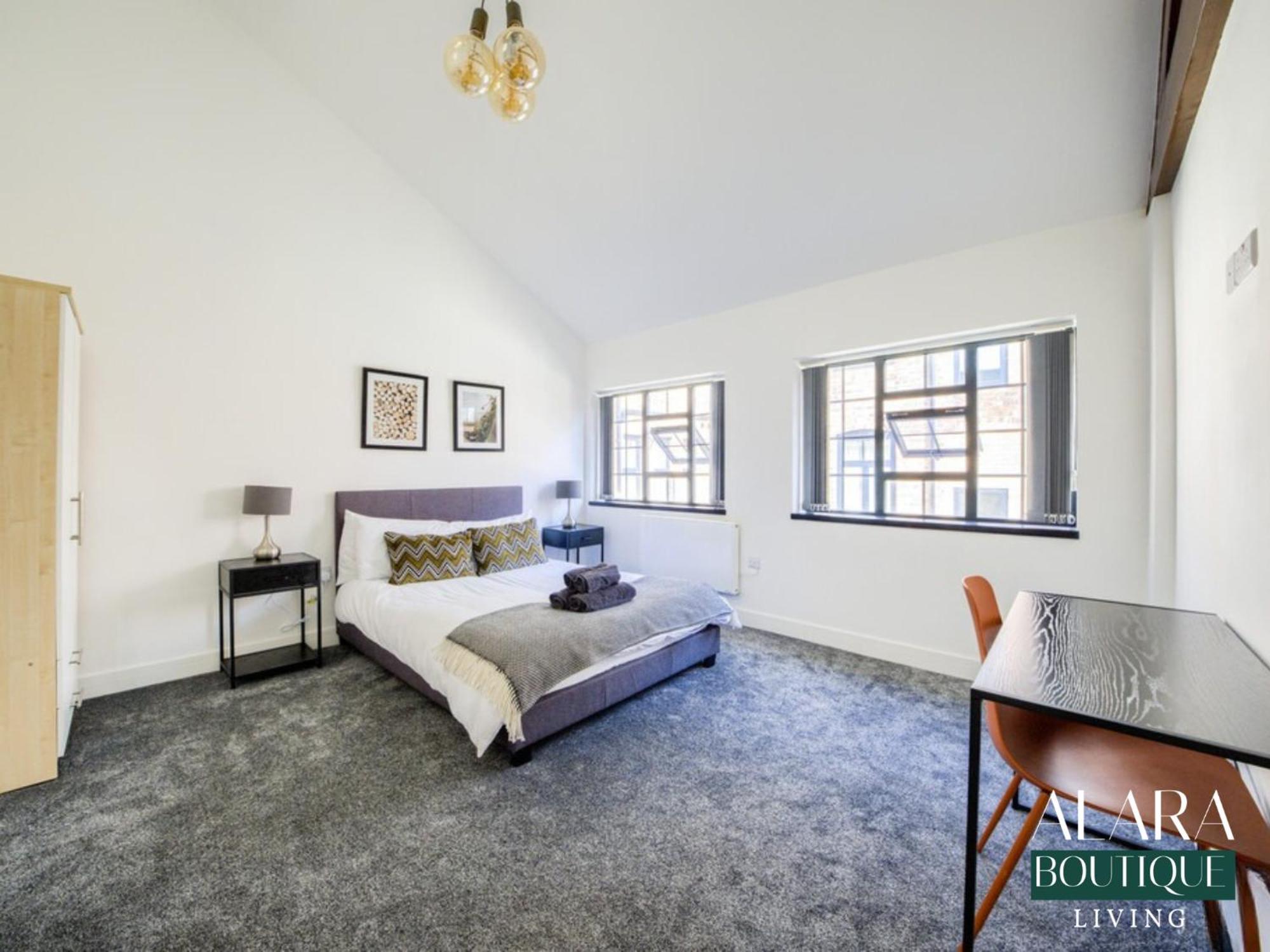 Luxury 3 Floor Townhouse Birmingham - Alara Boutique Living Apartment Exterior photo